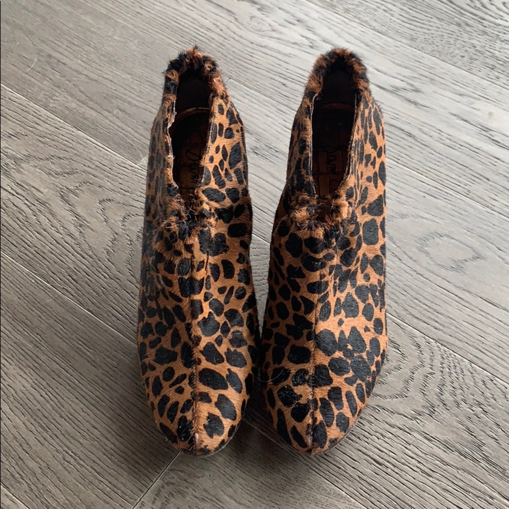 Sam Edelman 7.5 woman’s heel!
